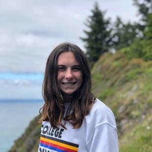 Meet your Posher, Claire